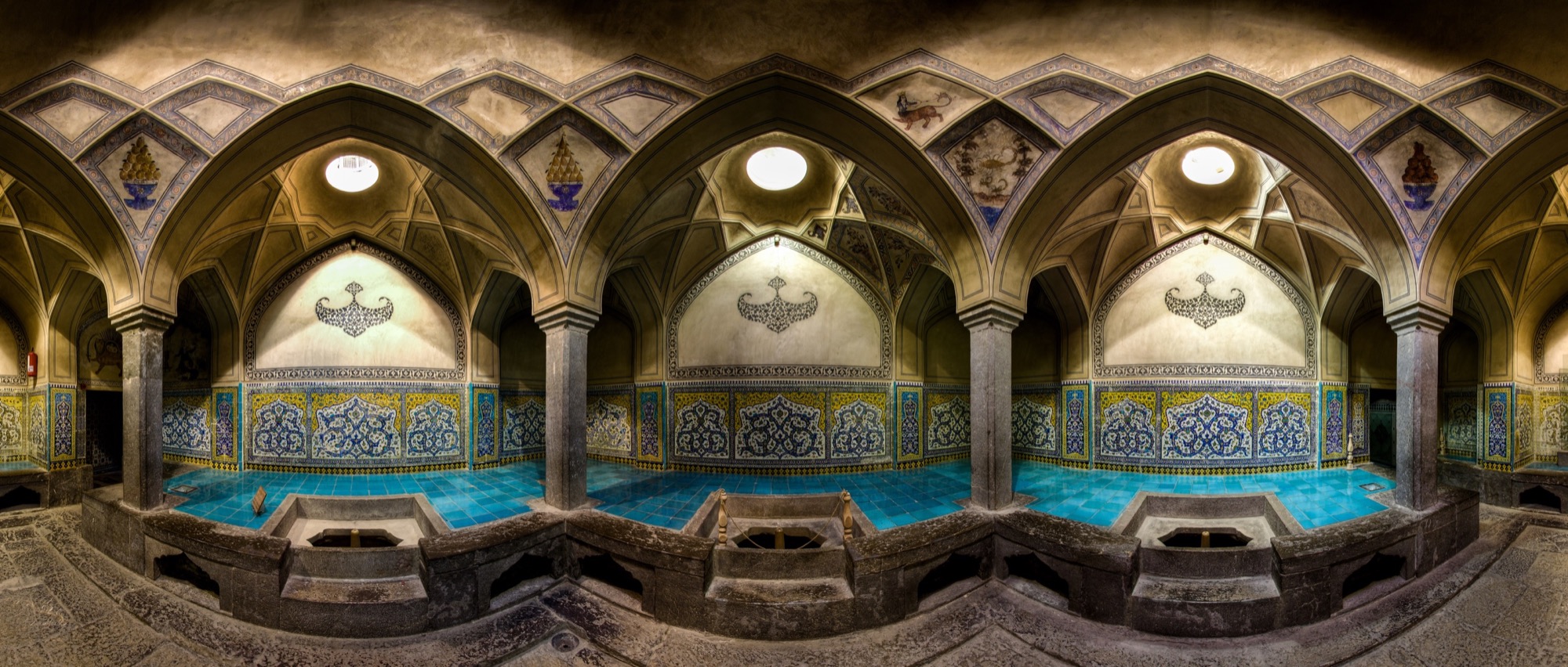 Aliqoli Agha Bath, hot-room panorama
