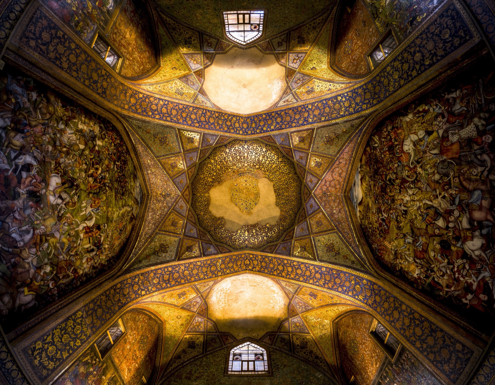 Chehel Sotoun, painted ceiling of the pavilion