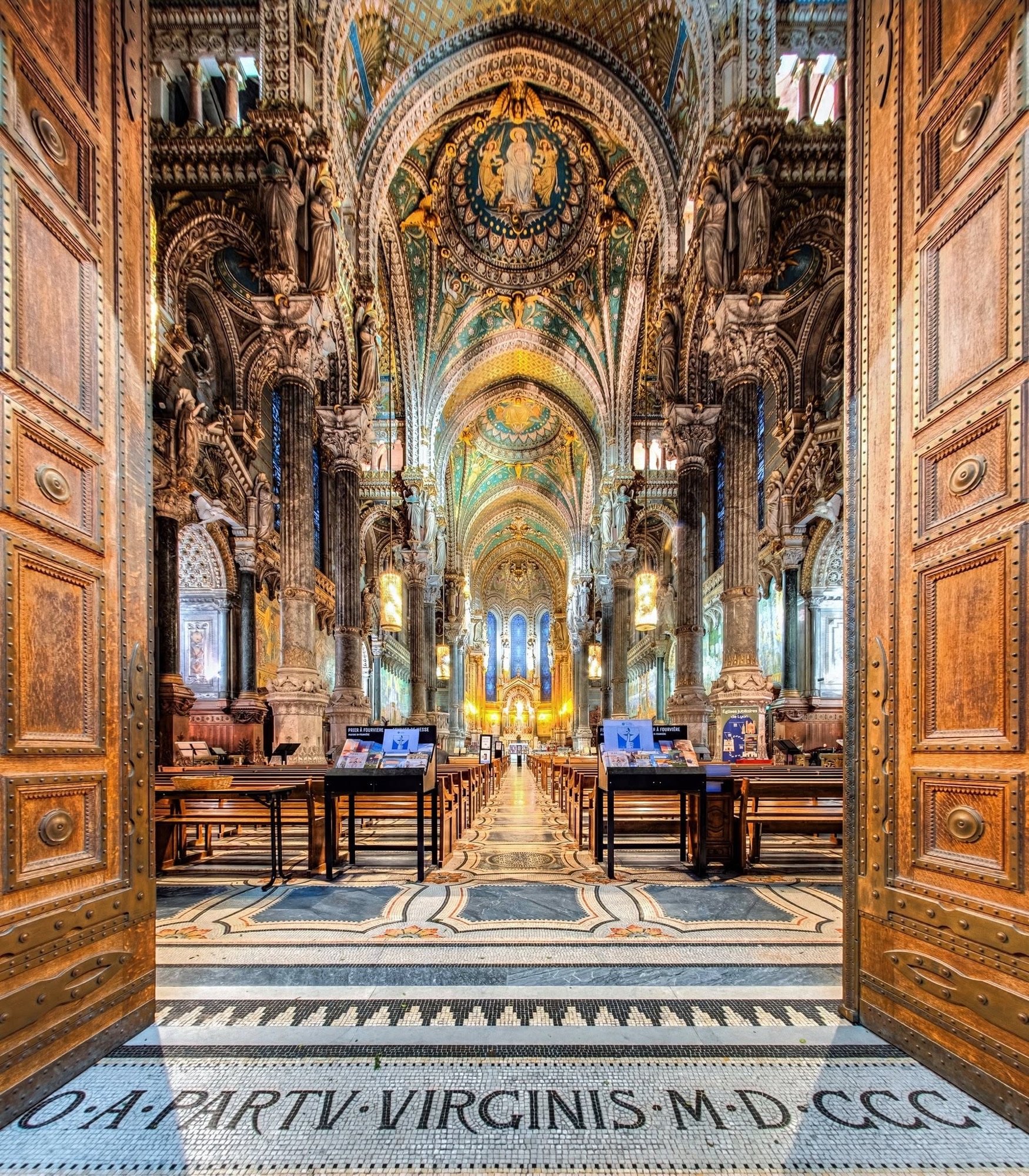 Basilique Notre-Dame de Fourvière, open doors onto the nave with mosaic inscription