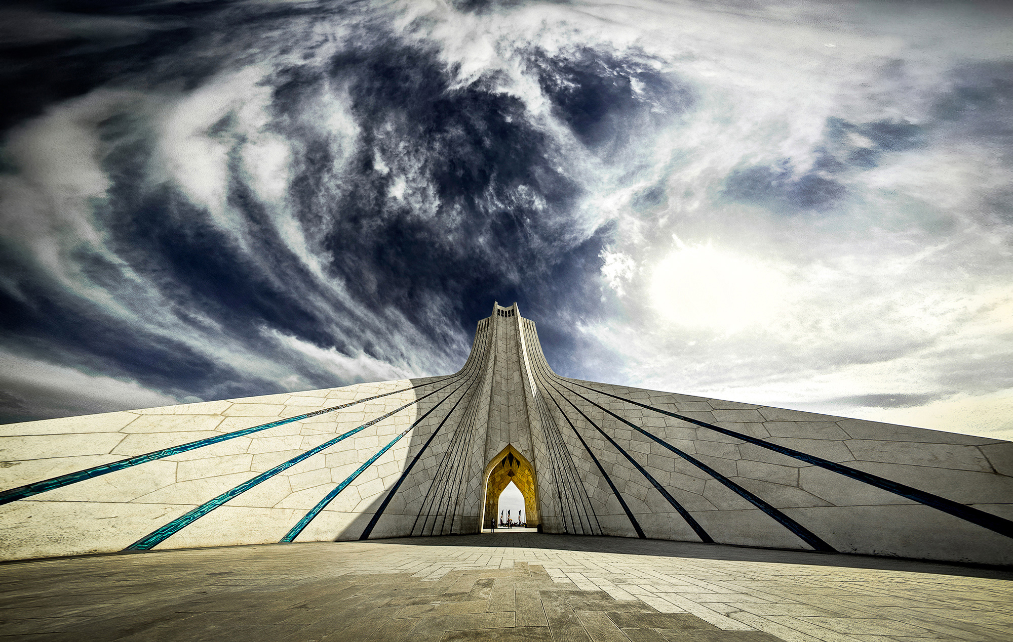 Azadi Tower, dramatic sky (Shahyad), 2000 px