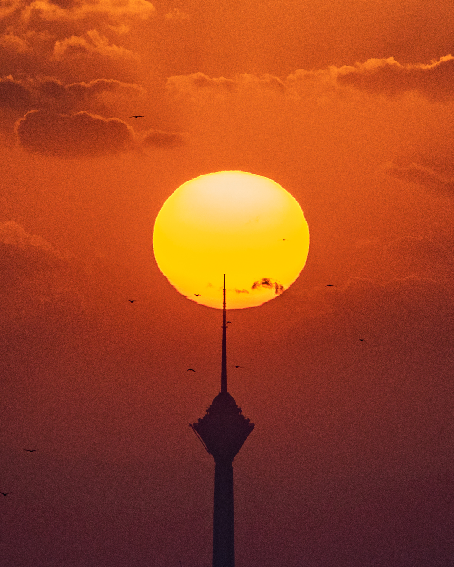 Milad Tower and the setting sun, 1536 px